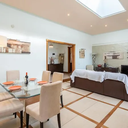 Villa Longa *
