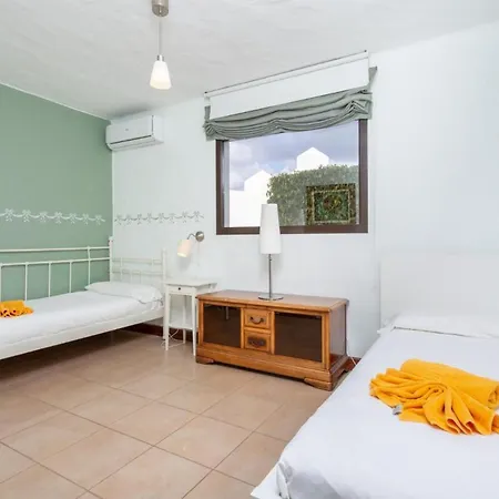 Longa Villa